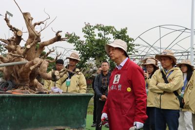 December 25, 2024: Specialized Training Course on Horticulture and Bonsai Talent for the Comprehensive Pilot Program on the Integration of Education and Practice for High-Quality Farmers in Huadu District, organized by the Bonsai and Rock Appreciation Specialized Committee of the Guangdong Society of Landscape Architecture and Guangdong Agricultural, Industrial, and Commercial Vocational and Technical College